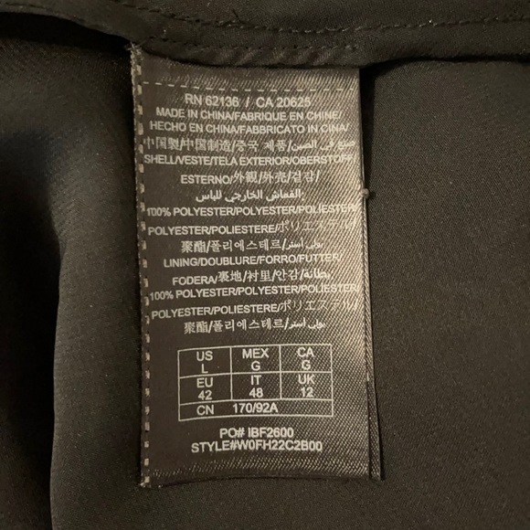 Brand: Guess Color: Purple, Gray, Black, Beige Size: Large - Picture 5 of 5